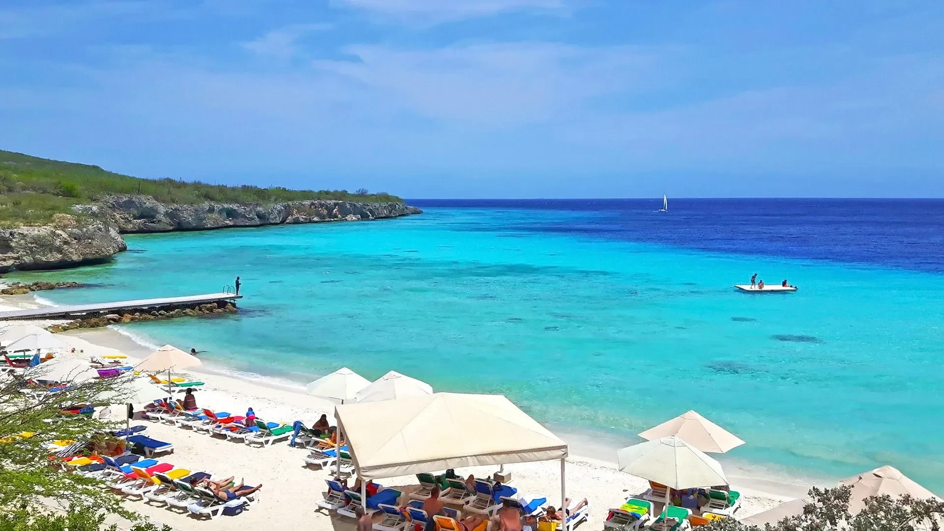 Hato Caves & Snorkel Beach Adventure by Bus in Curacao
