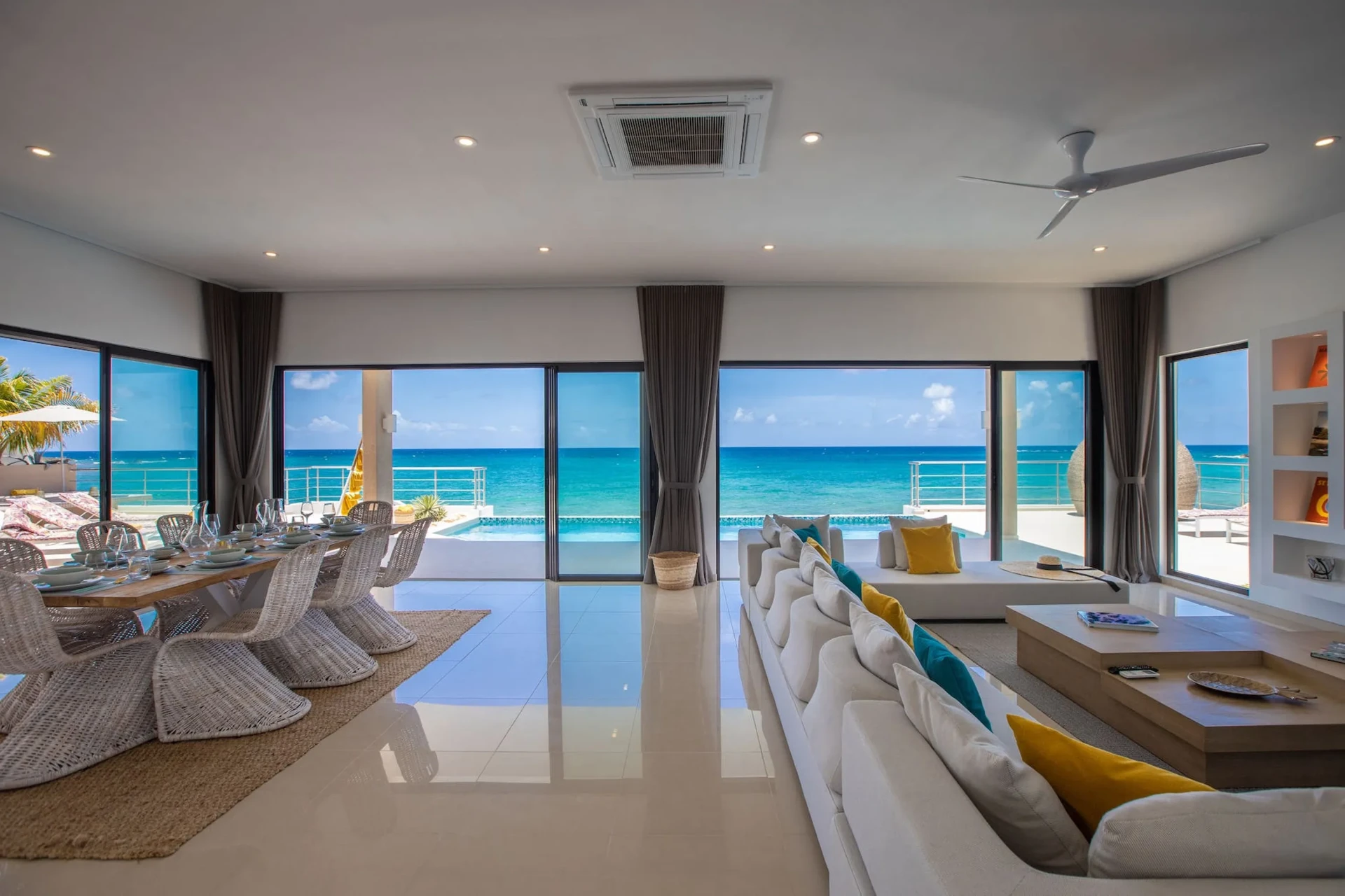 Large villa for groups rental St. Maarten