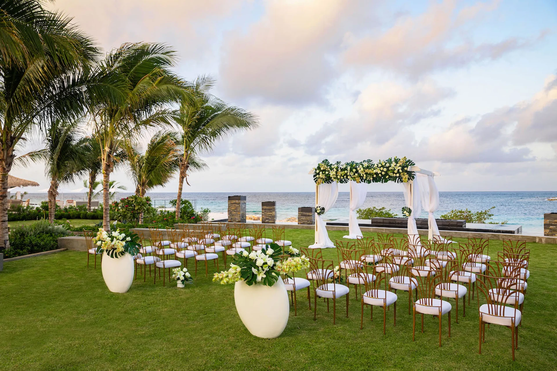 Romantic wedding in Curacao at Sandals Royal