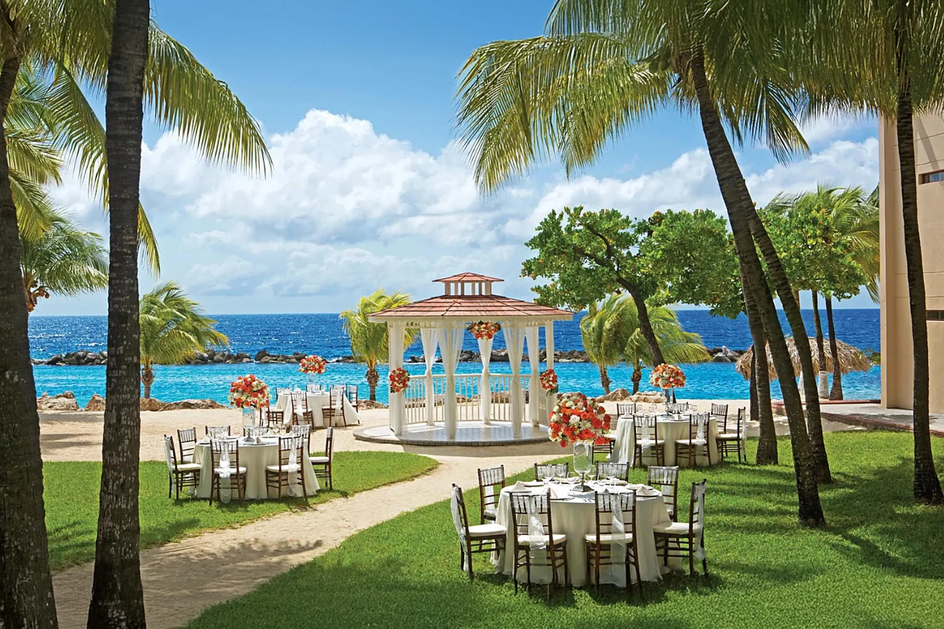 Sunscape beach wedding in Curacao