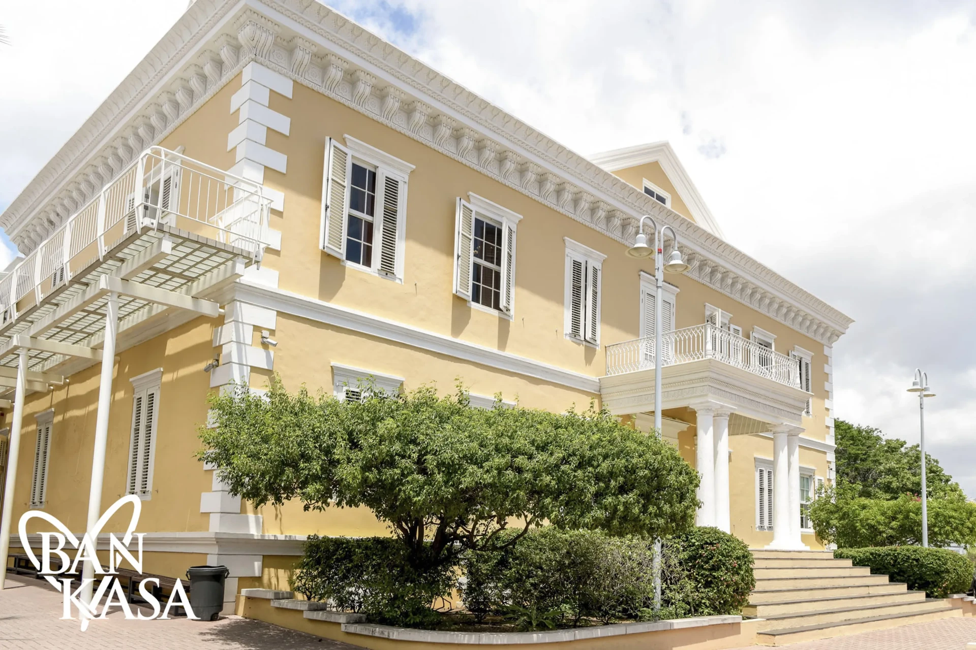 Kranshi (city hall) in Curacao for weddings